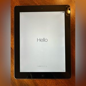 Apple iPad iOS 9.3.5 and Carrying Case